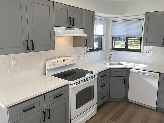 Magnificent NEW kitchen with Corner Windows.