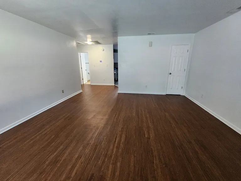 300 Hurdle Dr #A — Photo 5