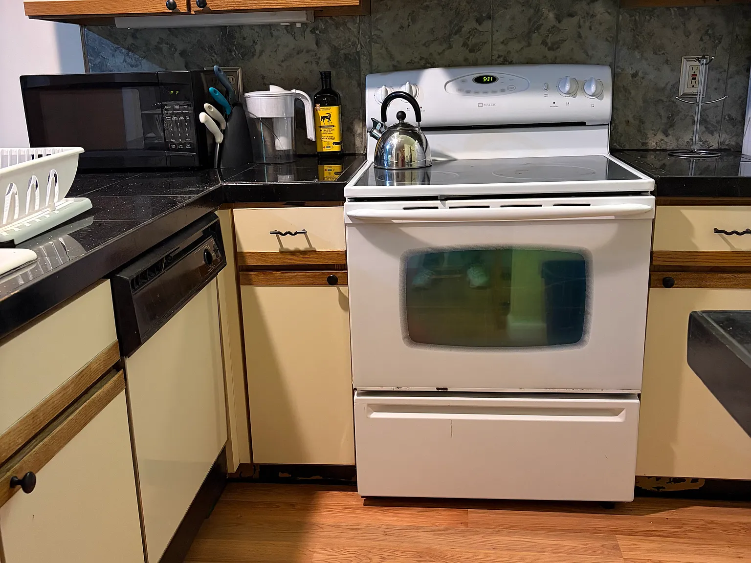 2 bed, 1.5 bath, 954 sqft, $1,700 — Photo 4