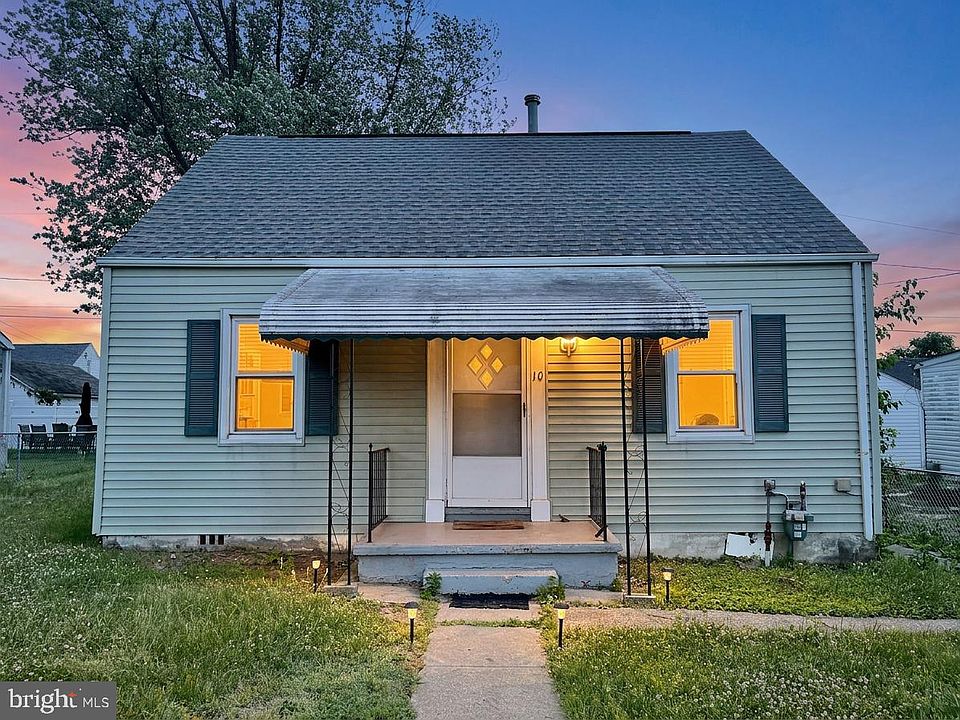 1st image of 10 Avenal Rd