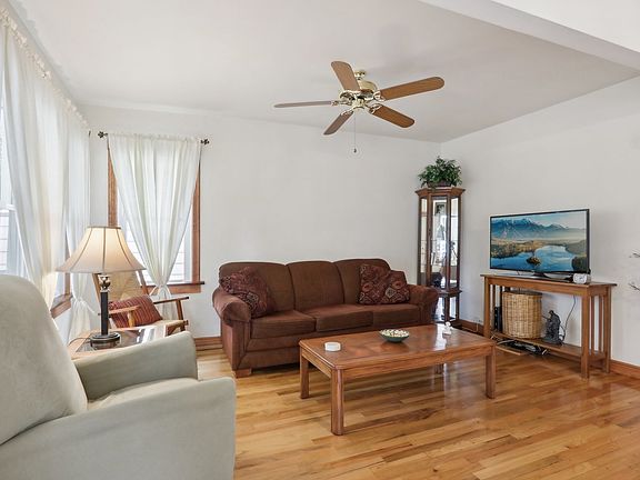3rd image of 3741 N Osceola Ave