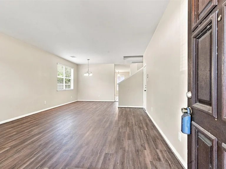 16726 Vivian Point Ln — Photo 6