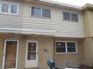 5021 Suffield Ct APT B, Skokie, IL 60077