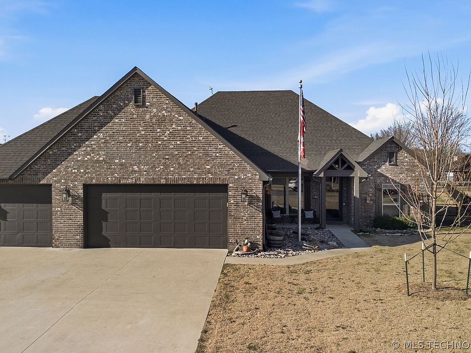 1st image of 26498 Columbia Crest Dr