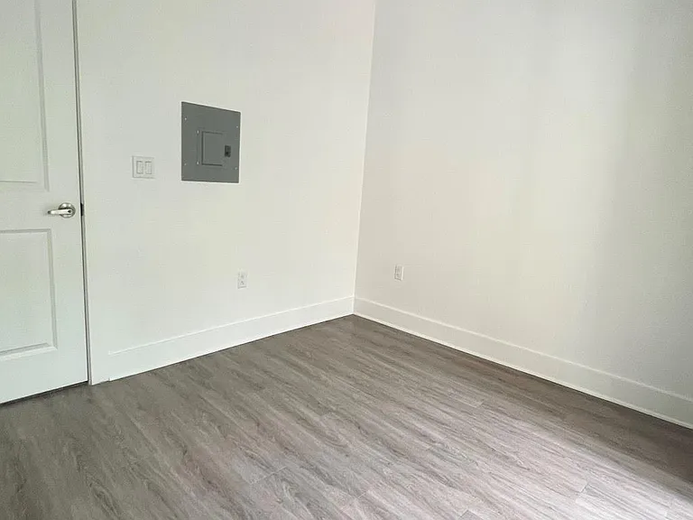 2210 Pearl St #202 — Photo 15