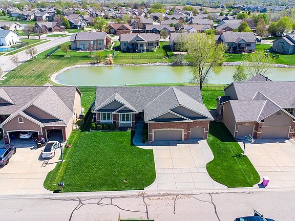 2nd image of 4005 N Lake Ridge Ct
