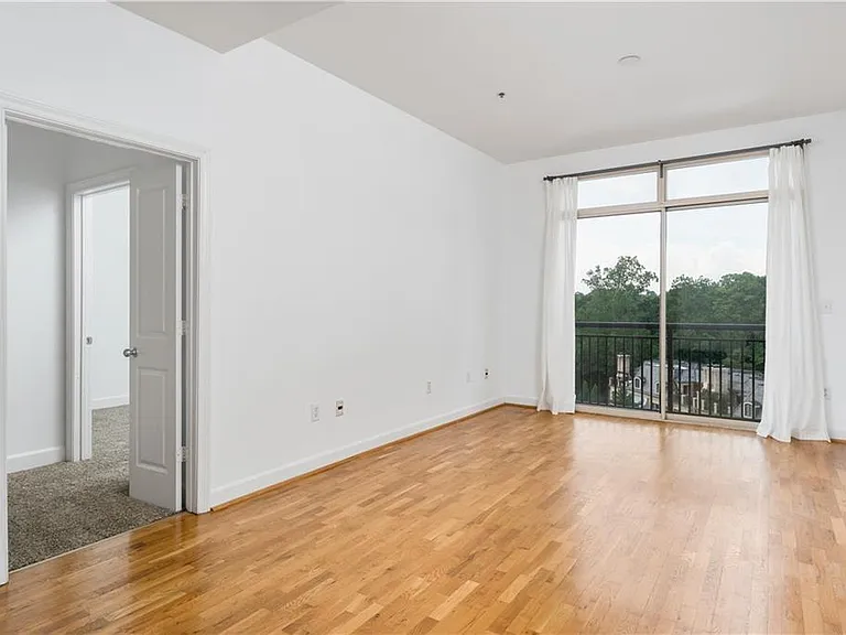 2626 Peachtree Rd NW #1008 — Photo 26