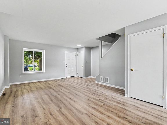 2nd image of 1223 N 3rd St