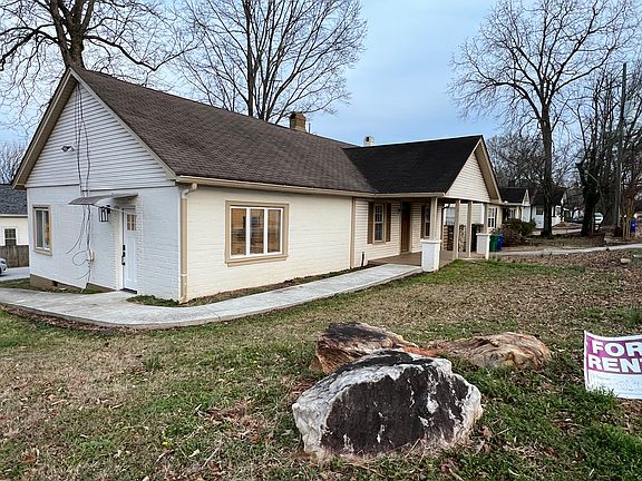 2nd image of 327 N Clarendon Ave #B
