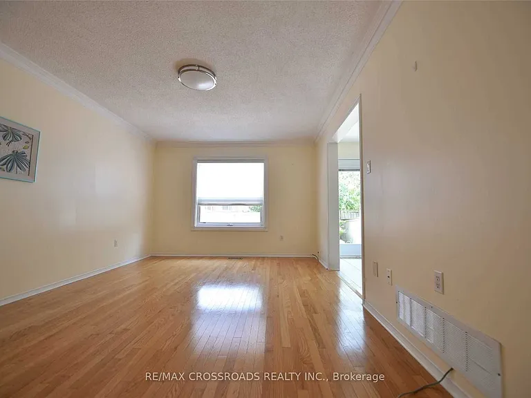 33 Holmwood St — Photo 6