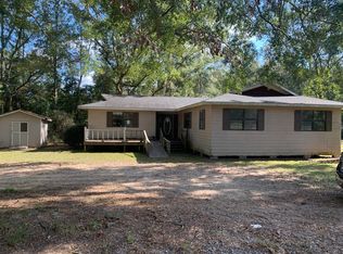 11 Abe Lee Dr, Collins, MS 39428