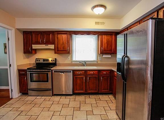 4th image of 9003 Runyon Dr
