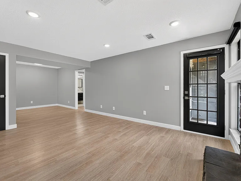 12647 W 110th Ter — Photo 3