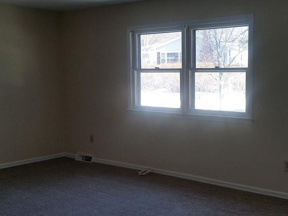 4th image of 50 Ableman Ave