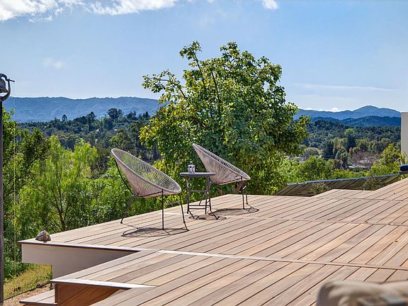 2nd image of 1130 Rancho Dr