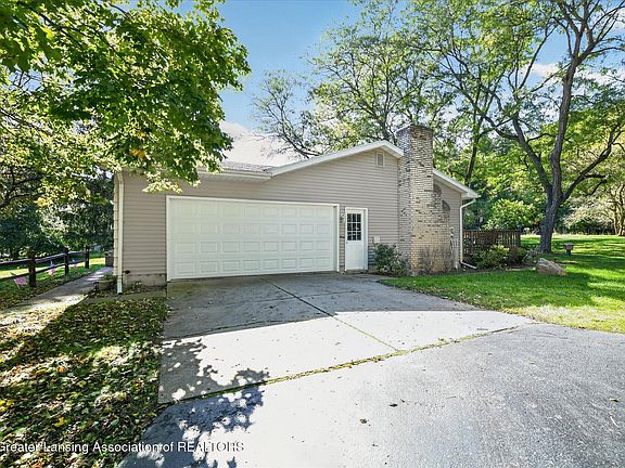 2nd image of 4561 Sandstone Dr