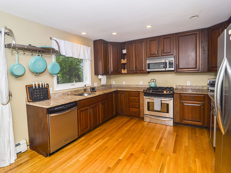 18 Kings Cove Way North Weymouth MA Zillow