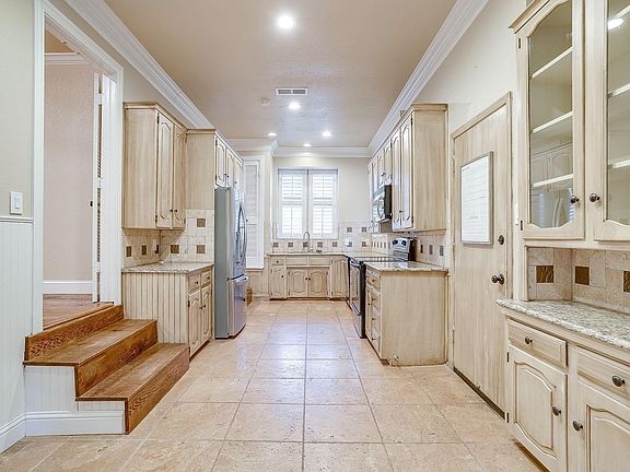 4th image of 4801 Willow Run Ct