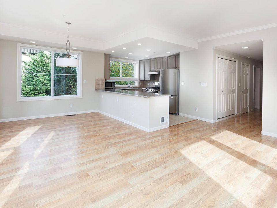 1st image of 82 Garden St