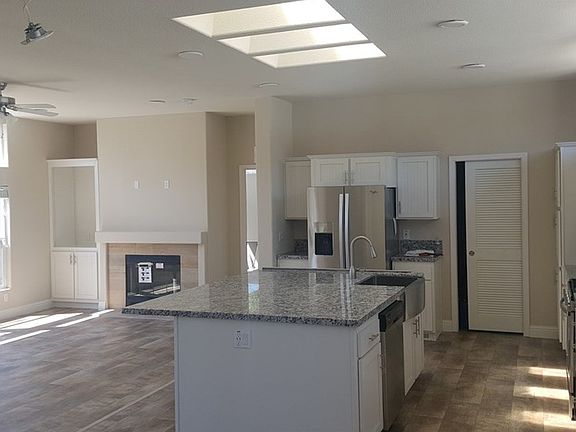 2nd image of 25 Essex Dr