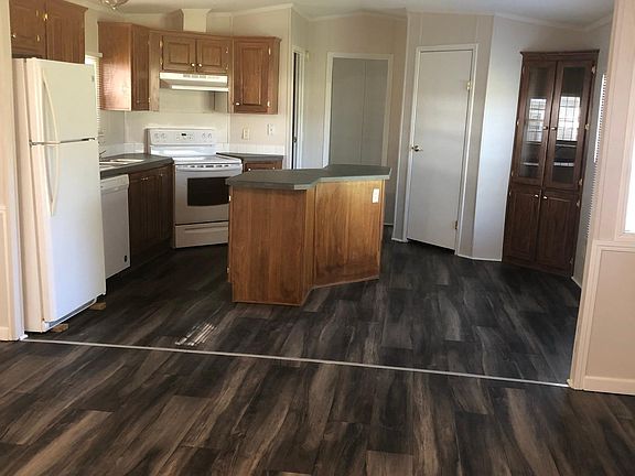 2nd image of 211 E Brimstone St