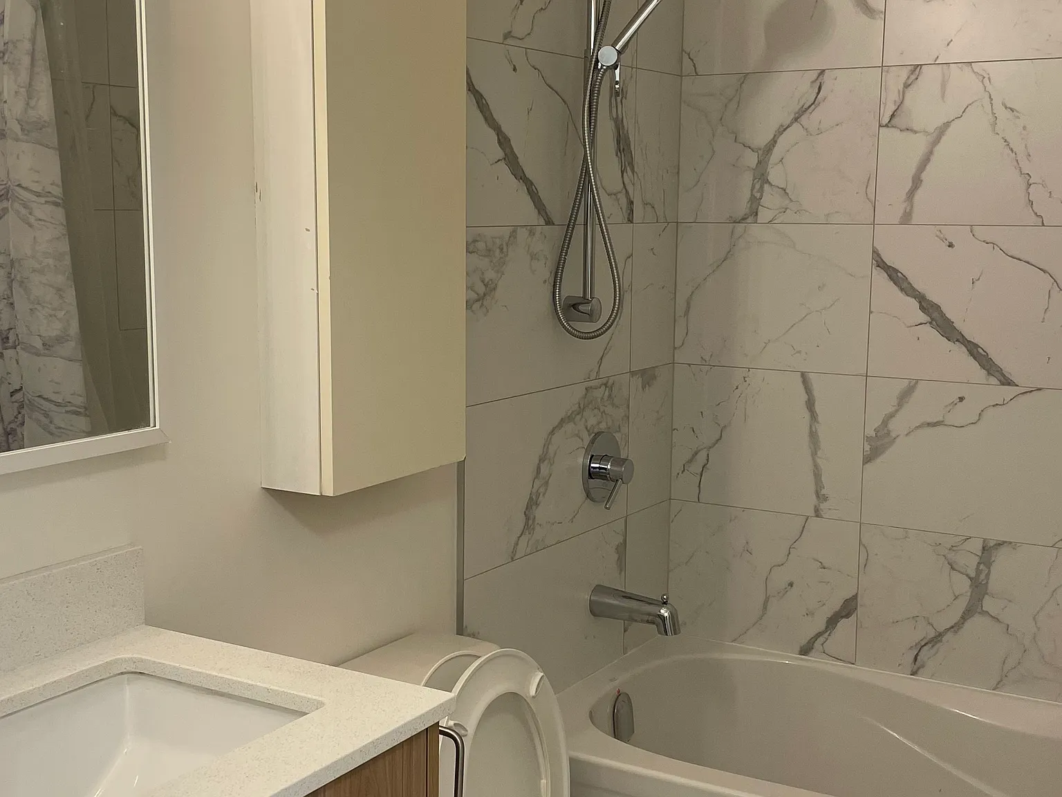 2 bed, 800 sqft, $2,600 — Photo 2