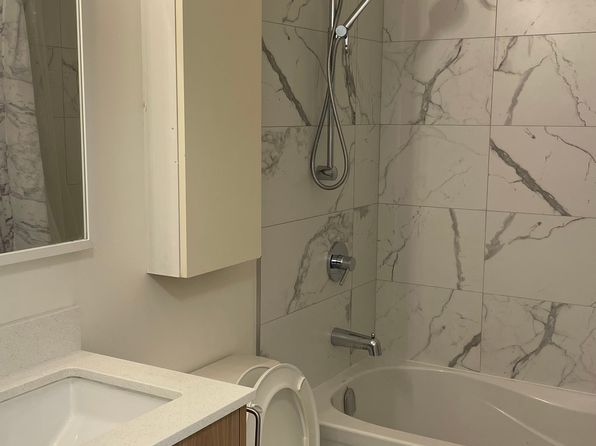 2 bedroom rental in Vancouver — photo 2