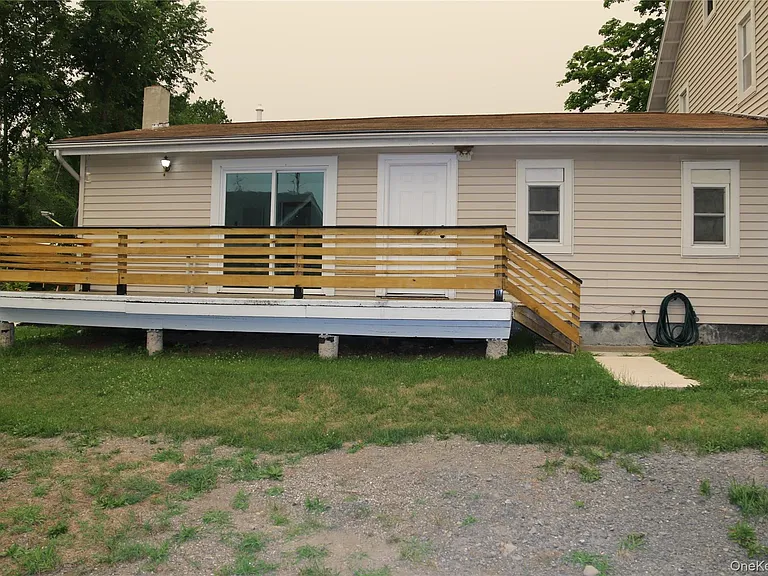 657 Eatontown Rd — Photo 1