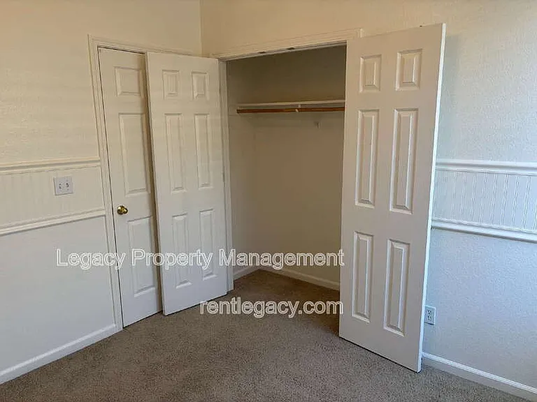 1843 Dawnelle Way — Photo 8