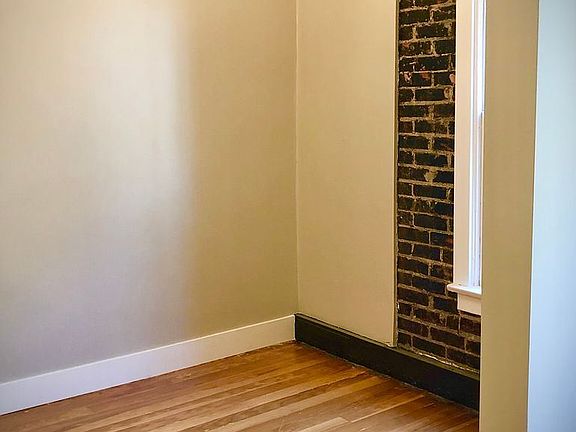 4th image of 427 S Mariposa Ave #10205490