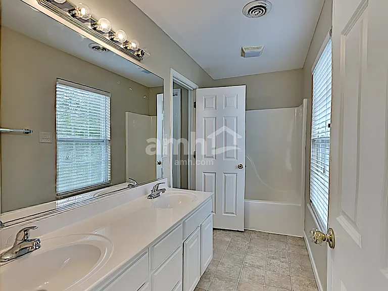 4301 Aylesbury Dr — Photo 12
