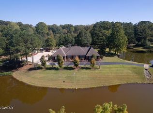 1003 Country Club Ln, Jackson, TN 38305