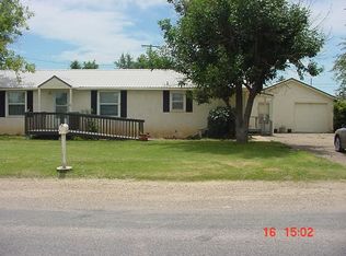 124 Country Club Dr, Hereford, TX 79045
