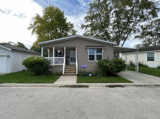 173 Northshore Rd #91, Elgin, IL 60123