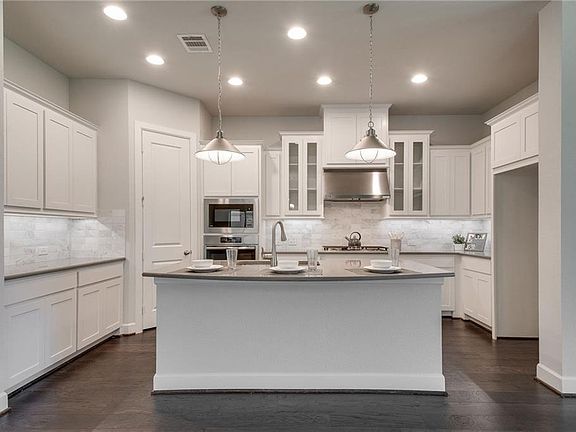 5th image of 301 Fawn Mist Dr
