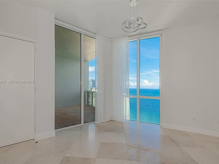 16001 Collins Ave #4104 — Photo 33