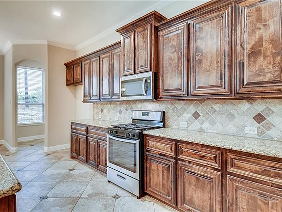 3rd image of 113 Aspen Trl