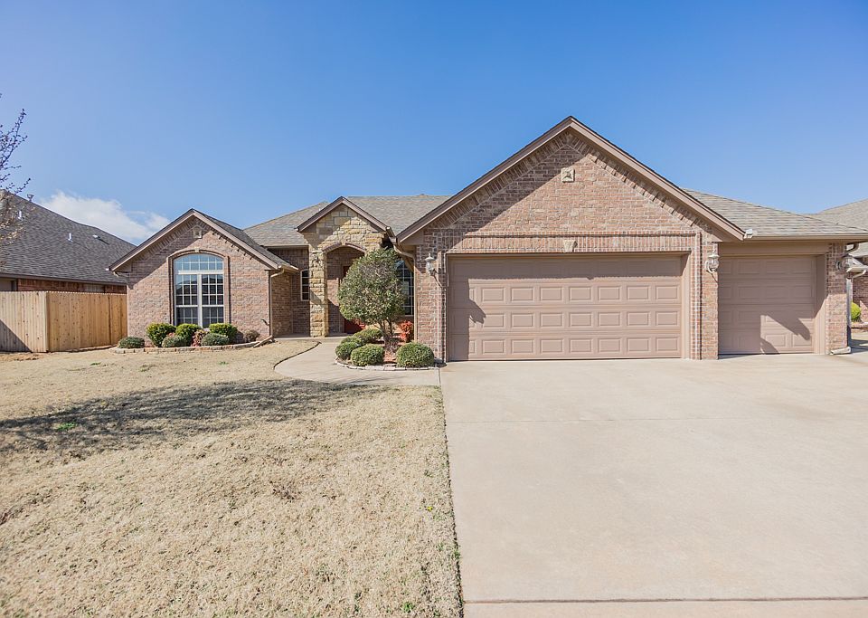 1st image of 2117 Hackberry Creek Ave