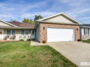 2911 Ocala Ln, Springfield, IL 62707