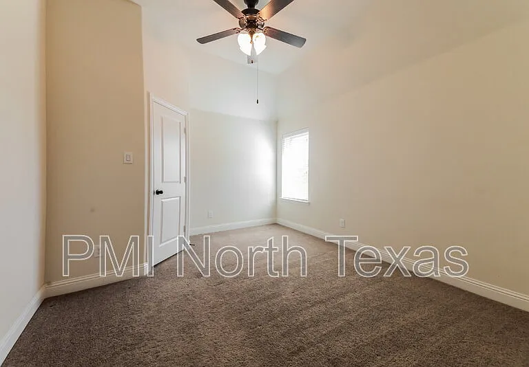 6213 Eldridge Ln — Photo 7