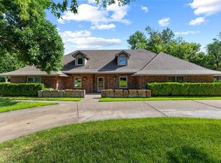 2442 Edgewood Dr, Enid, OK 73703