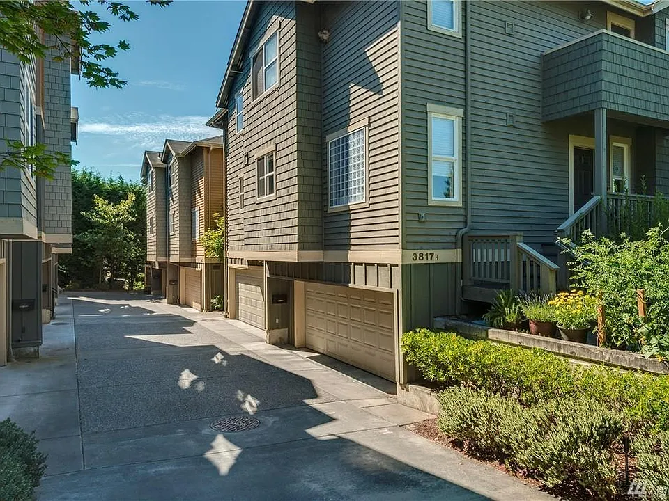 3817 12th Ave W