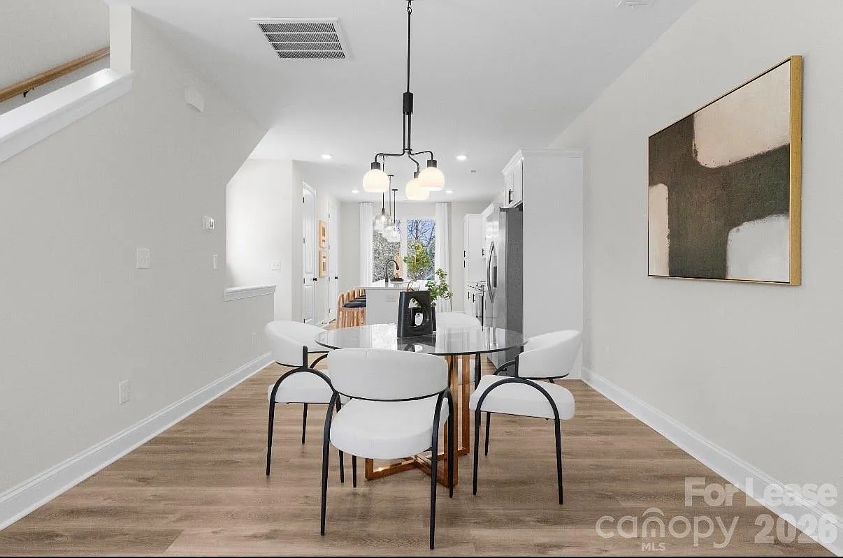 3 bed, 3.5 bath, $2,250 — Photo 4