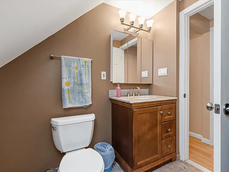 7 Chickadee Ln — Photo 22