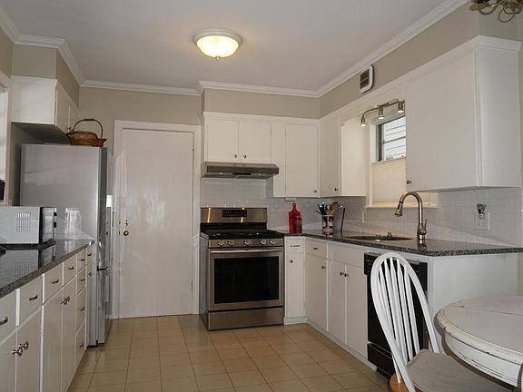 2nd image of 401 Sligh Blvd NE