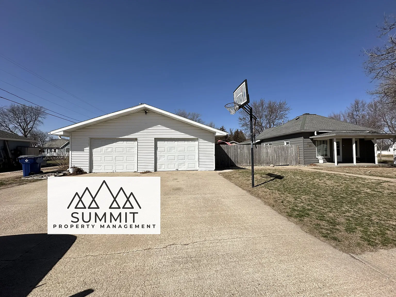 2 bed, 898 sqft, $1,500 — Photo 1