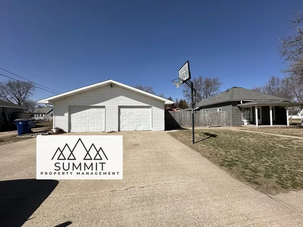 321 N 6th St, Pierce, NE 68767