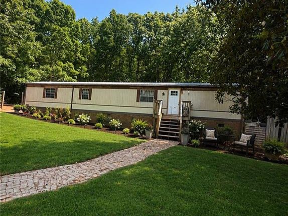 4th image of 7305 Millcroft Ct