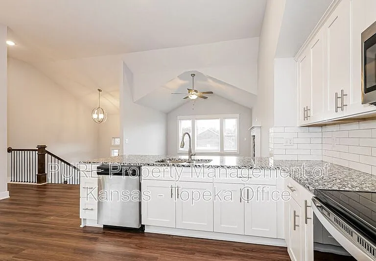 2091 Rockbridge Pkwy — Photo 12