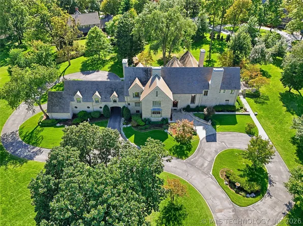 3132 S Columbia Cir, Tulsa, OK 74105